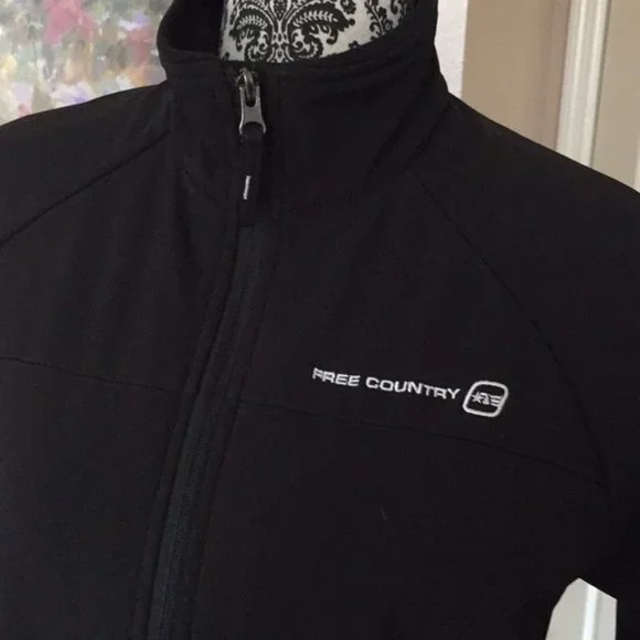 Free Country Women's Black Wind Wall Soft-Shell Jacket - Picture 3 of 5